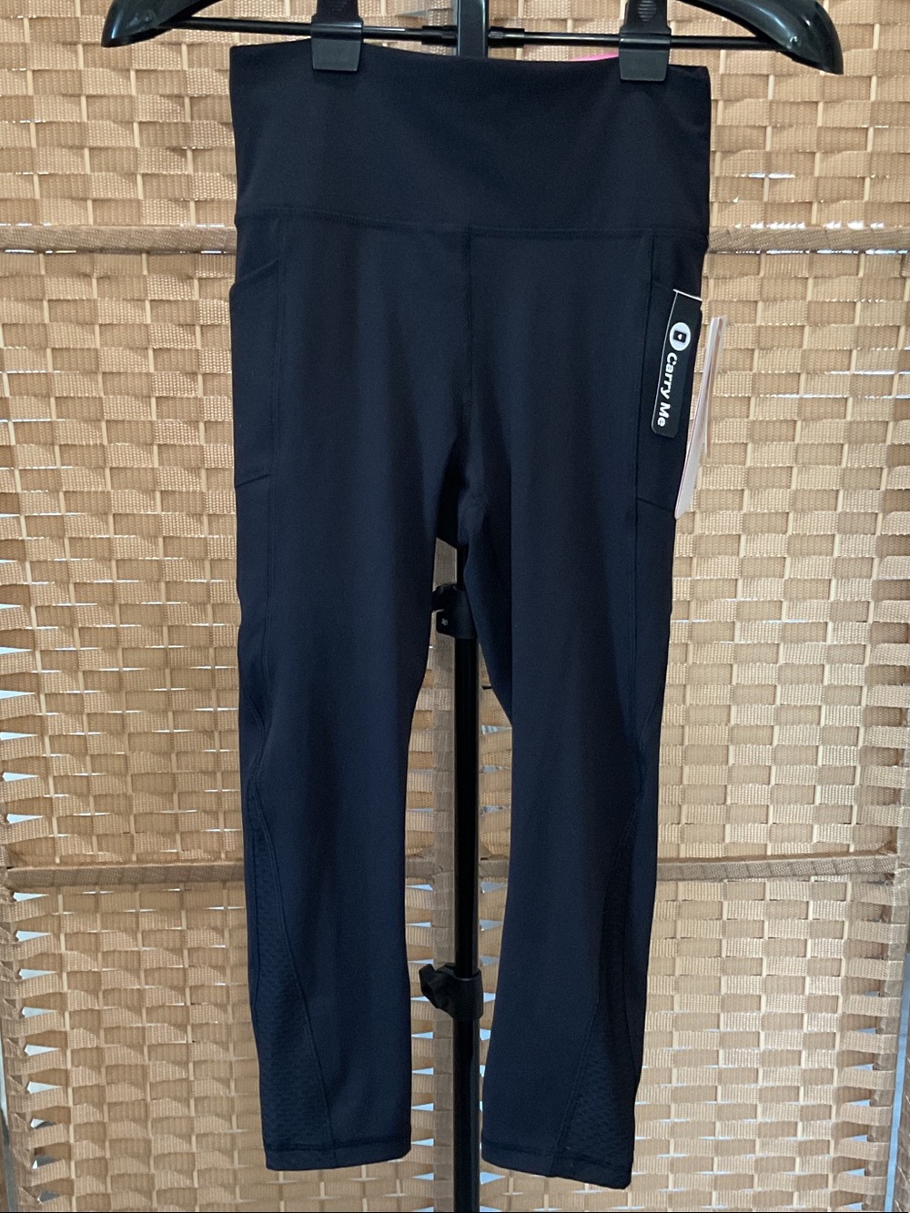 Gottex Black High-Waist Performance Capri Leggings